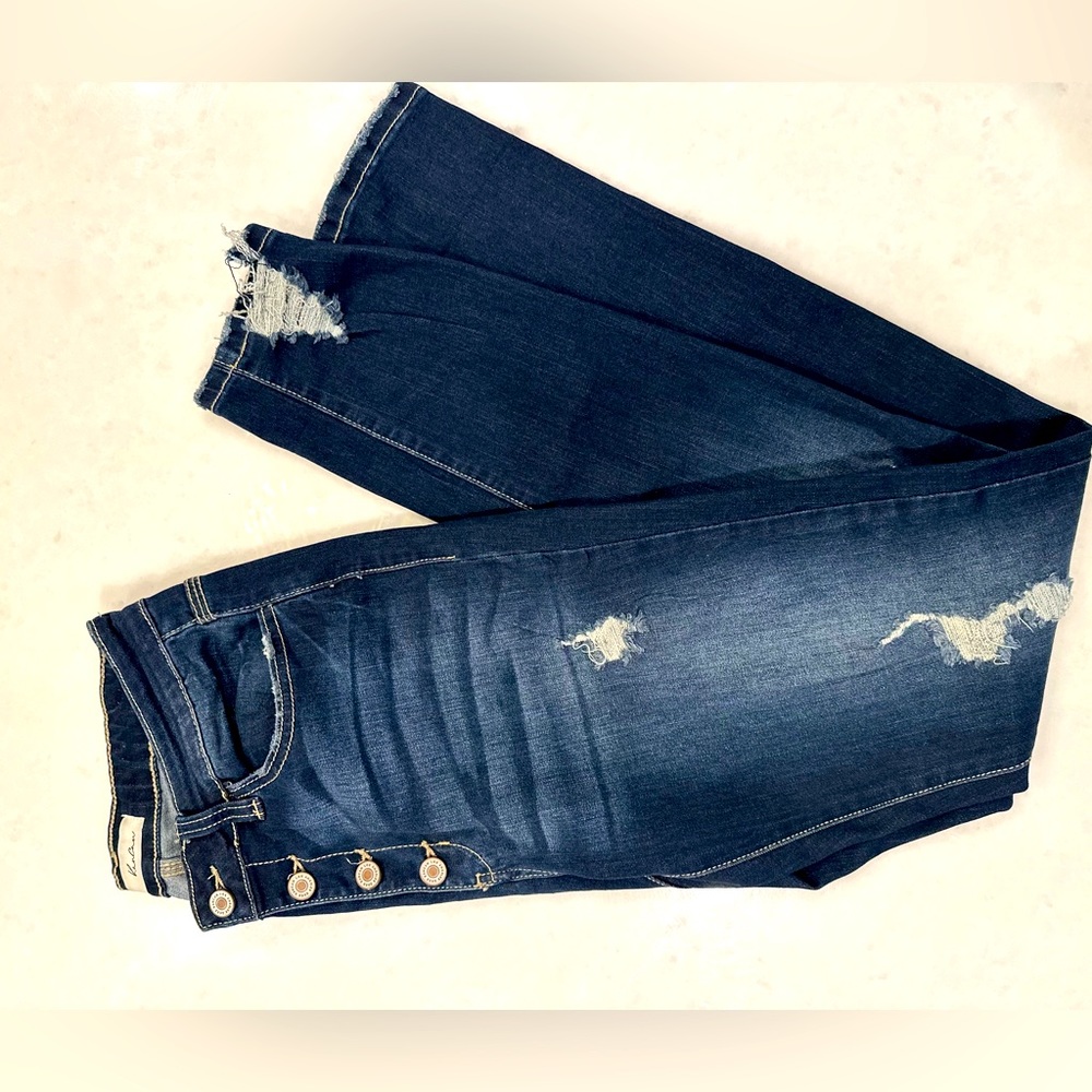 Kancan Estilo Distressed Skinny Jeans Size 9/28 Inseam 30.5-31 Rise 10 Waist 28
